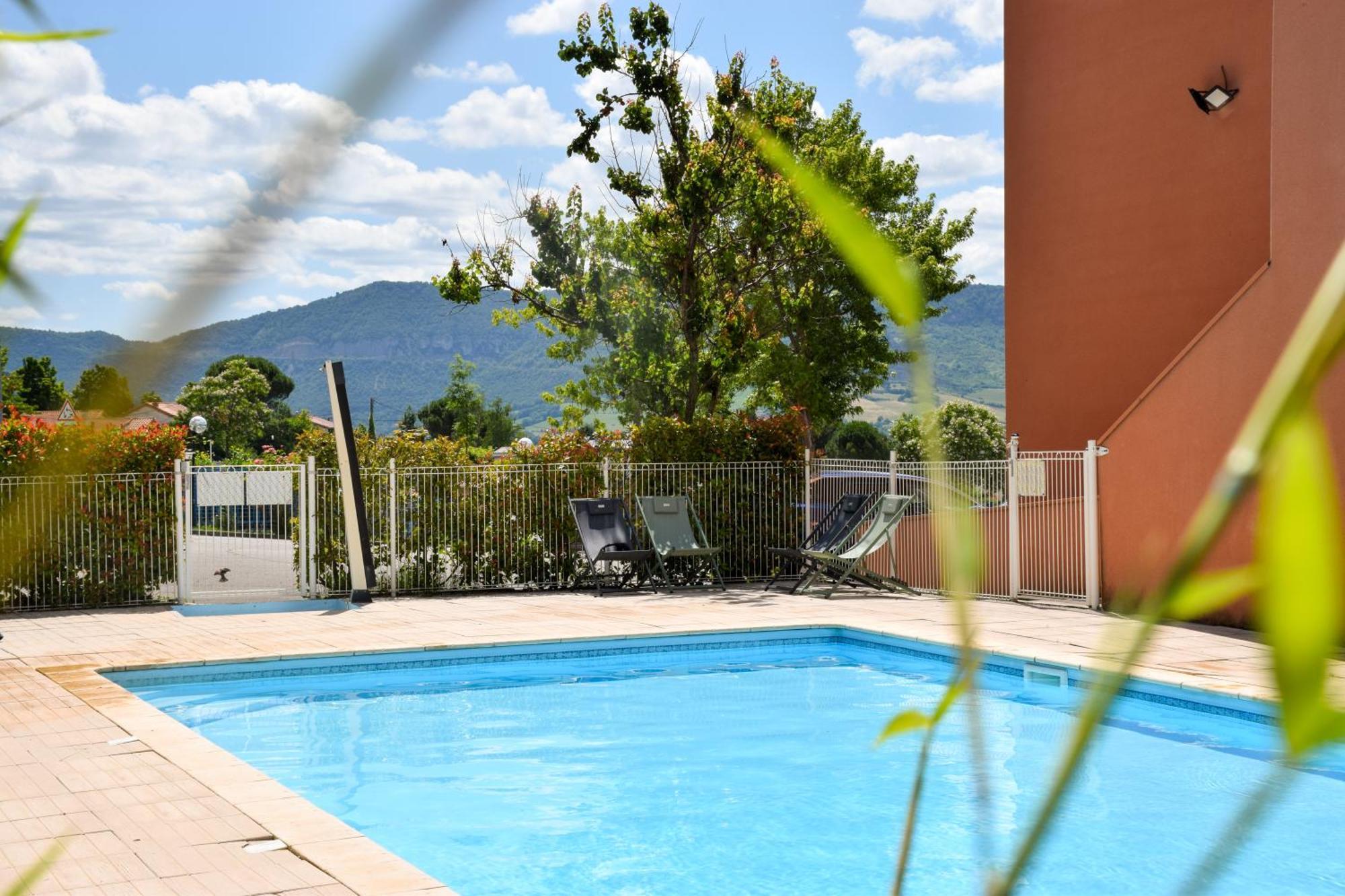 Ibis Budget Millau Viaduc 外观 照片