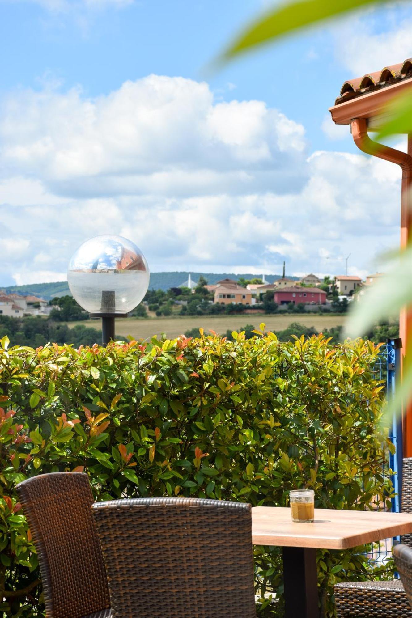 Ibis Budget Millau Viaduc 外观 照片